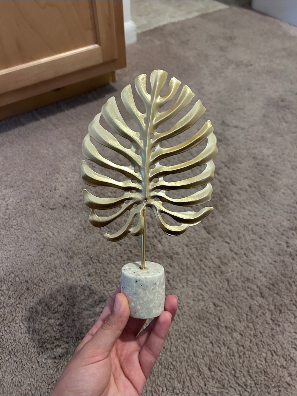 Gold Monstera Leaf Decor - Picture 2 of 4